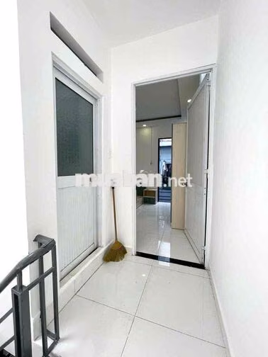 Nhà nguyên căn 3PN Đường Nguyễn Trãi Quận 5 cho thuê