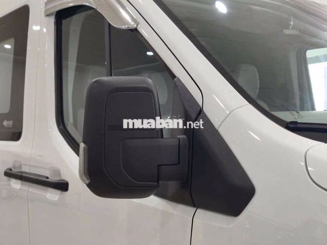 Ford Transit 2025 Trắng 18 chỗ 5.800km