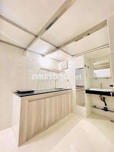 duplex  máy giặt riêng Ngay Đại Học Hoa Sen Bách Khoa UEH Huflit