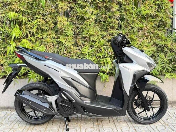 Vario 2022 bạc Porsche đẹp leng keng