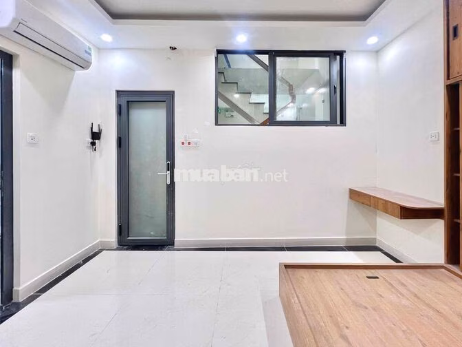 Cho thuê phòng không gác mới 100%_Ngay Lê Đức Thọ, có thang máy