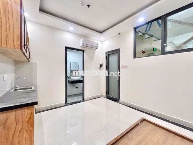 Cho thuê phòng không gác mới 100%_Ngay Lê Đức Thọ, có thang máy