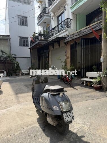 Piaggio Vespa GTS 2013 Xám Ý