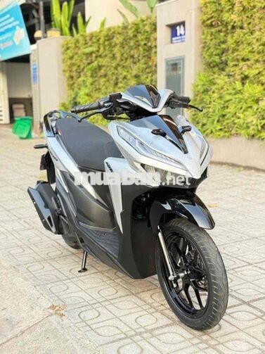 Vario 2022 bạc Porsche đẹp leng keng