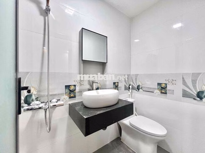Cho thuê phòng không gác mới 100%_Ngay Lê Đức Thọ, có thang máy