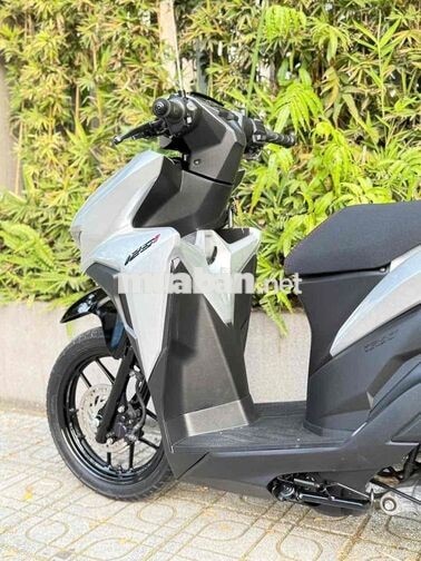Vario 2022 bạc Porsche đẹp leng keng