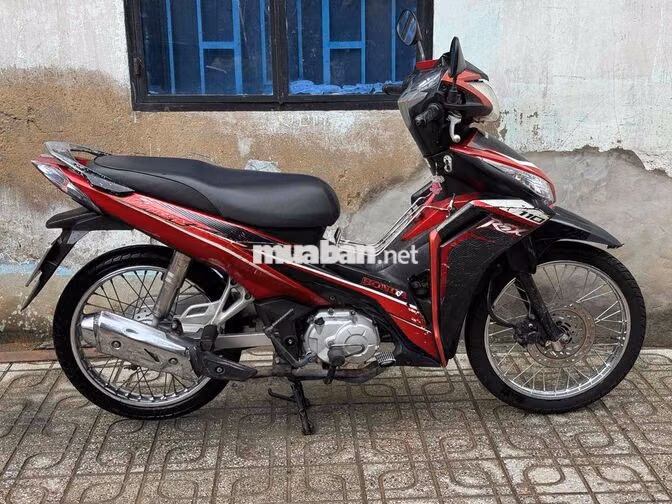 Wave RSX 2012 cavet đầy đủ cho mọi người đi làm