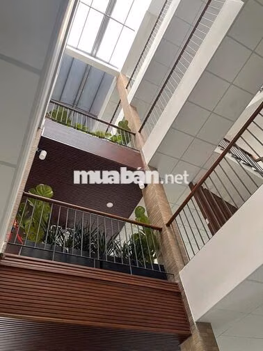 NHÀ KINH DOANH NGANG 10M VCN PHƯỚC LONG GIÁ 45 TRIỆU/THÁNG