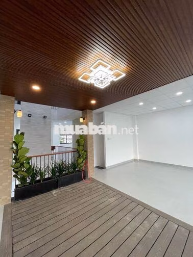 NHÀ KINH DOANH NGANG 10M VCN PHƯỚC LONG GIÁ 45 TRIỆU/THÁNG