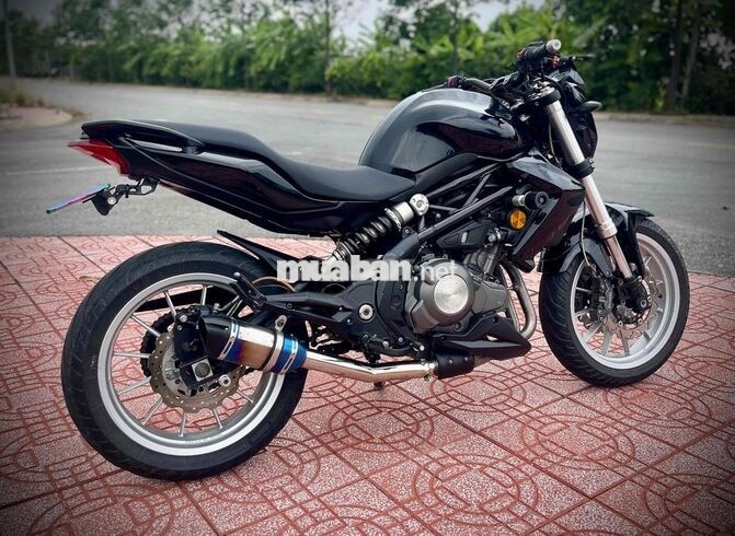 Benelli 302 2018 Đen