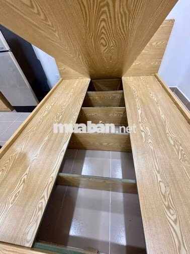 Phòng nội thất mới 100%, xách vali ở ngay.  Mặt tiền Nguyễn Thị Thập