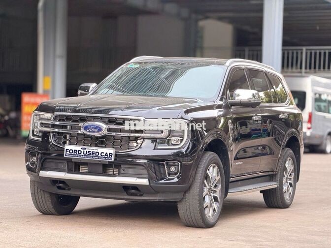 Ford Everest Titanium 4x4 2023, vay Ngân Hàng 75%