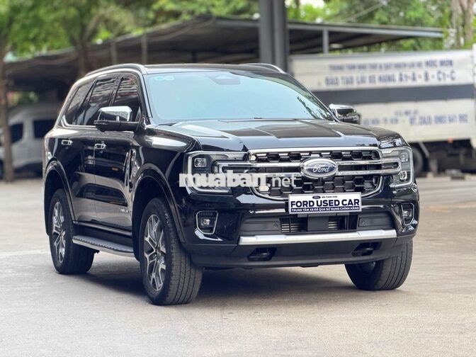 Ford Everest Titanium 4x4 2023, vay Ngân Hàng 75%