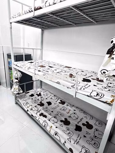 KÝ TÚC XÁ GIÁ RẺ 900K BAO ĐIỆN NƯỚC  QUẬN 5 VÀ 10
