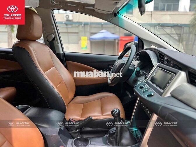Toyota Innova E 2018 Bạc CHÍNH HÃNG