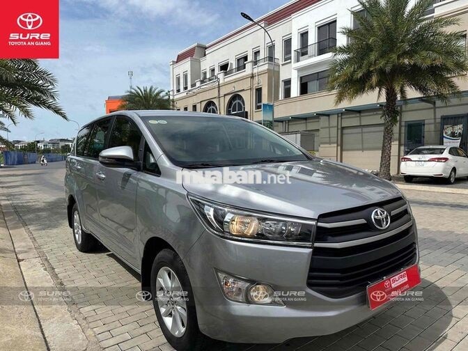 Toyota Innova E 2018 Bạc CHÍNH HÃNG