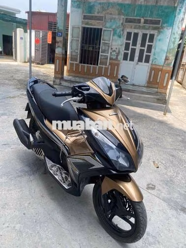 Honda Air Blade 125 Vàng đồng, Đen