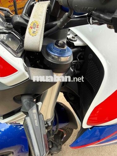 Honda CB1000R thắng ABS nhập Ý