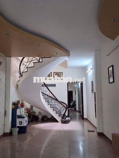 CHO THUÊ NHÀ SÂN VƯỜN TRUNG TÂM ĐÀ NẴNG, GẦN BỆNH VIỆN C ĐÀ NẴNG 