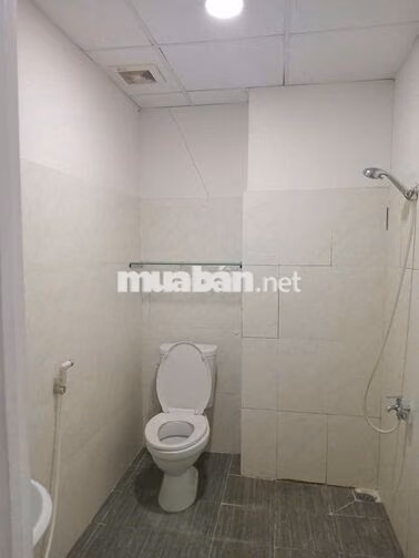 CHO THUÊ ĐẦU T9 Ở CĂN HỘ CC 8X ĐẦM SEN 1PN NHÀ SẠCH MỚI 7TR/TH