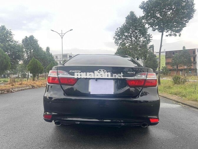 Toyota Camry 2.5Q 2016 Đen 93000 km