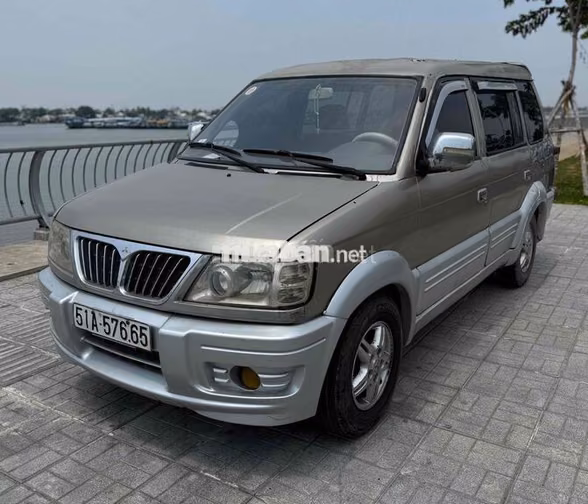Mitsubishi Jolie 2003
