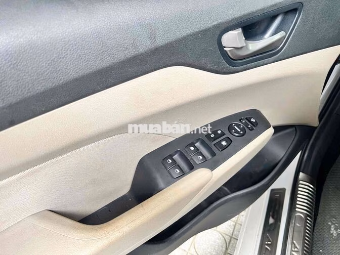 Hyundai Accent 1.4 MT 2019 Trắng Số sàn