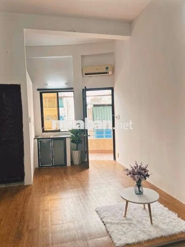 Cho thuê căn hộ Studio Ban công Q5 gần ĐH Kinh tế UEH, ĐH Y Dược