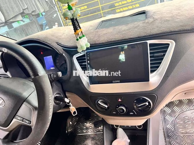 Hyundai Accent 1.4 MT 2019 Trắng Số sàn