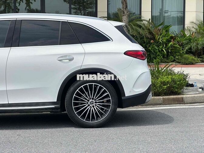 Mercedes Benz GLC300 allnew 2023 Trắng 12000 Km
