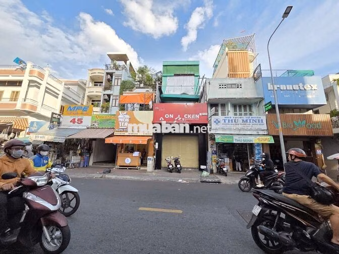  🏠4,5mx18m🏠Nhà MT số 51 Tô Hiến Thành, p.Hòa Hưng❌Đối diện chợ Chí Hòa