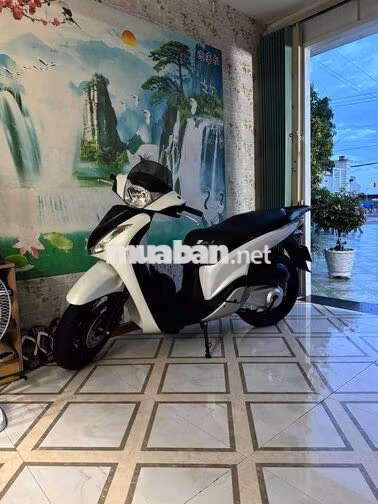 Honda SH125 124.6 cm3 Trắng Việt Nam