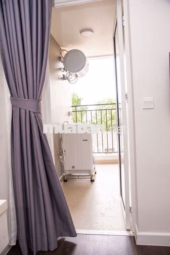 Bán căn hộ chung cư Bàu Cát 2, 60m2, 2PN, 3.25 tỷ, thang máy, sổ hồng