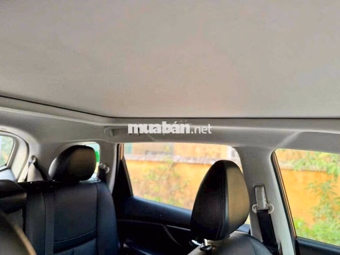 Nissan X-Trail SUV 7 chỗ màu Nâu