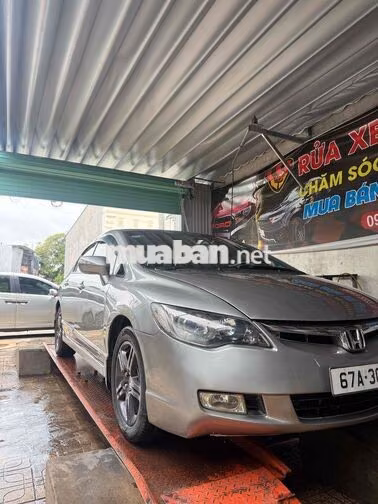 Honda Civic 2.0 Tự động Cửa sổ trời