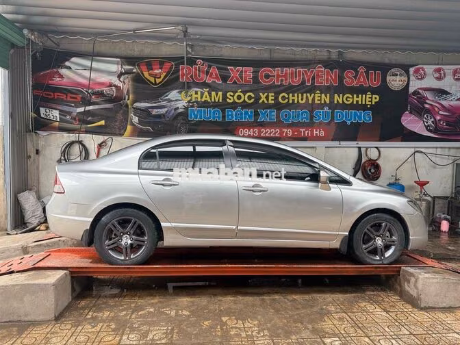 Honda Civic 2.0 Tự động Cửa sổ trời