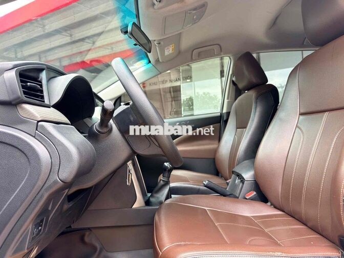 Bán Innova 2.0E số sàn 2023 - Xe 1 chủ giá còn bớt