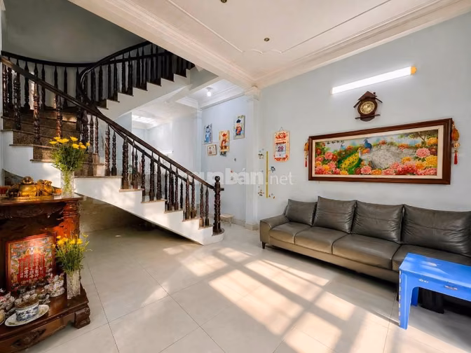 ⭐️Nhà 3 lầu DT:4,5x18m Cao cấp hẻm 8m Vũ Ngọc Phan, P13, Q.Bình Thạnh