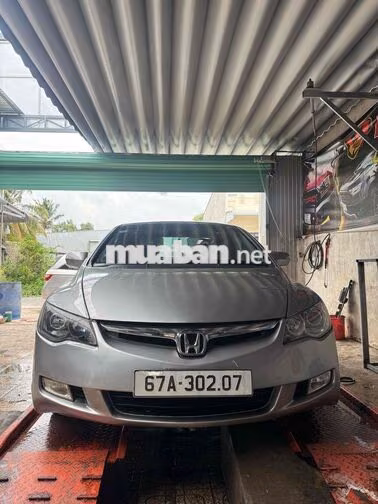 Honda Civic 2.0 Tự động Cửa sổ trời