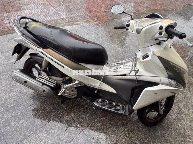 Honda AirBlade binh xang phun Fi nhut doi 2012