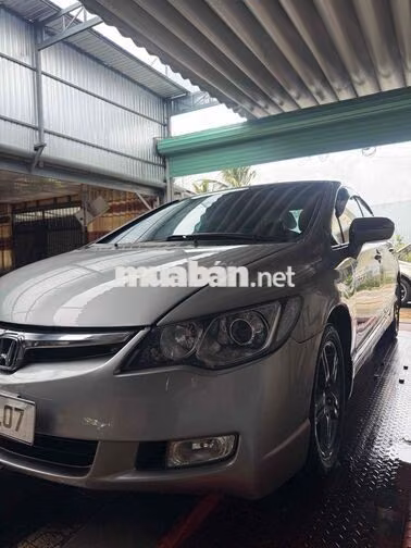 Honda Civic 2.0 Tự động Cửa sổ trời