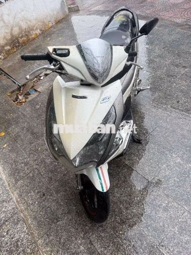 Honda AirBlade binh xang phun Fi nhut doi 2012