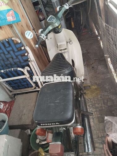 Honda Cub 50 Trắng Xanh