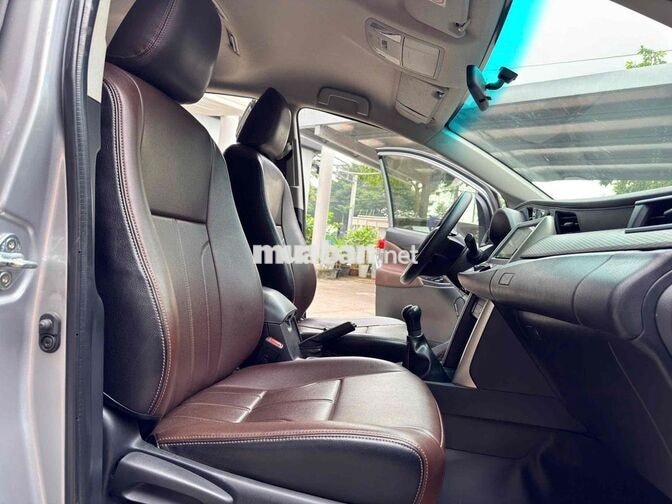 Bán Innova 2.0E số sàn 2023 - Xe 1 chủ giá còn bớt