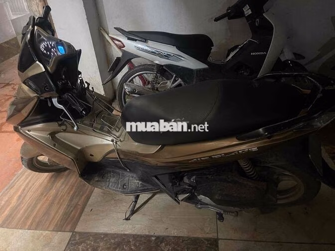Honda Air Blade Thể thao Vàng đồng