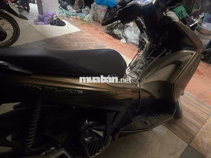 Honda Air Blade Thể thao Vàng đồng