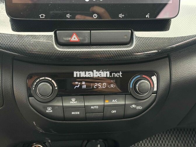 Suzuki XL7 2023 Trắng Tự động 79000 km
