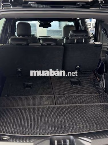 Ford Everest Titanium 4x2 2022 Xám 7 chỗ