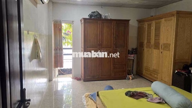 XE HƠI NGỦ TRONG NHÀ, DIỆN TÍCH TO GIÁ LẠI MỀM