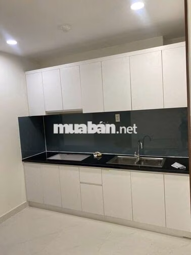 Chính chủ bán CH Green River Dt60m2/ 2PN giá 2tỷ720 view đông nam Q8